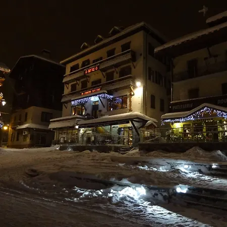 Hotell La Pointe Percee 2*
