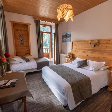 La Pointe Percee Hotel