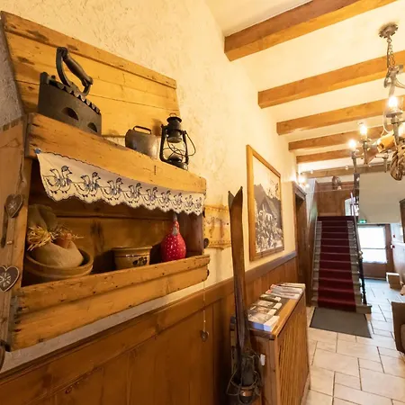 La Pointe Percee Hotel